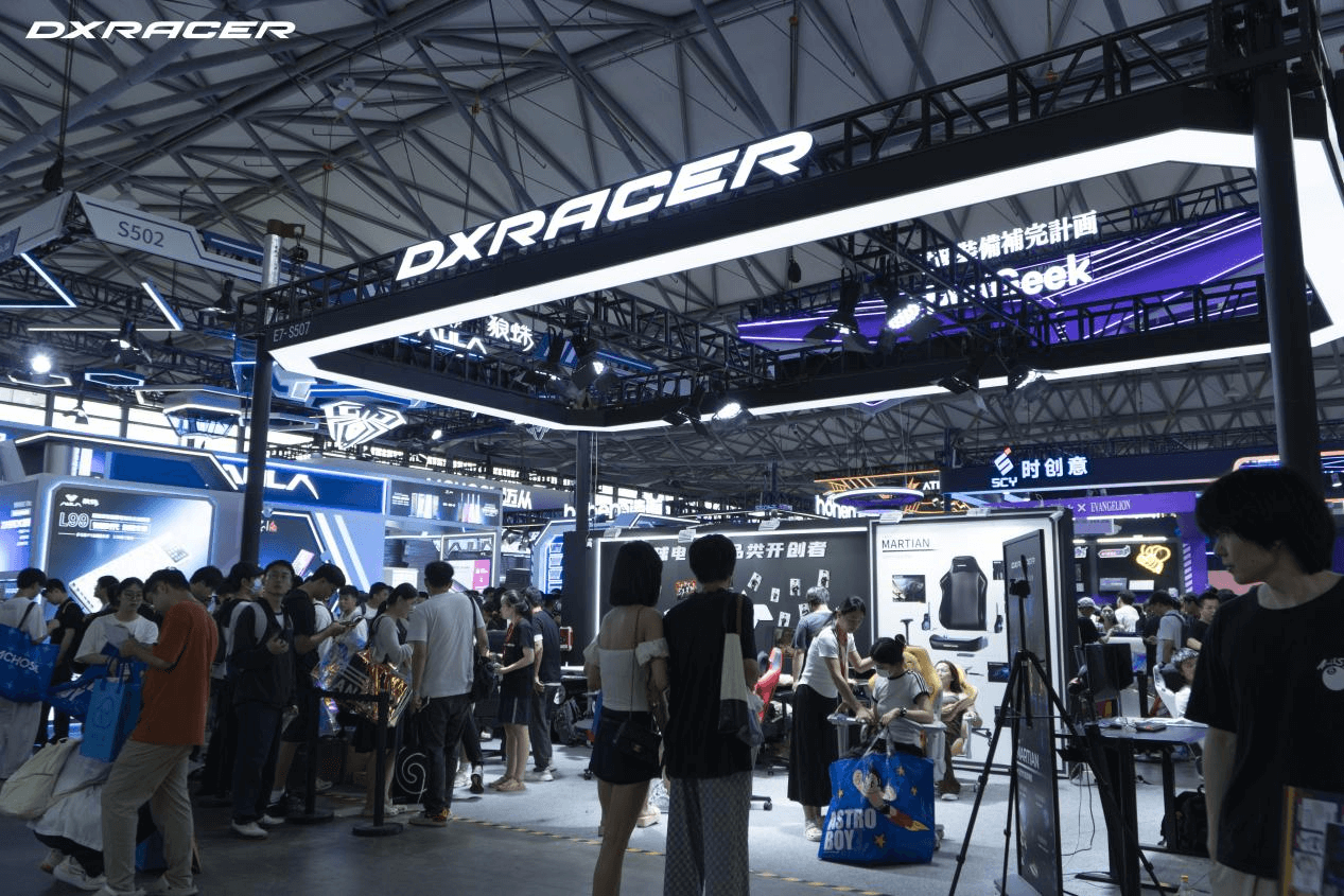 Resumo da ChinaJoy na DXRACER 2025: estreia da cadeira gamer elétrica Martian Pro